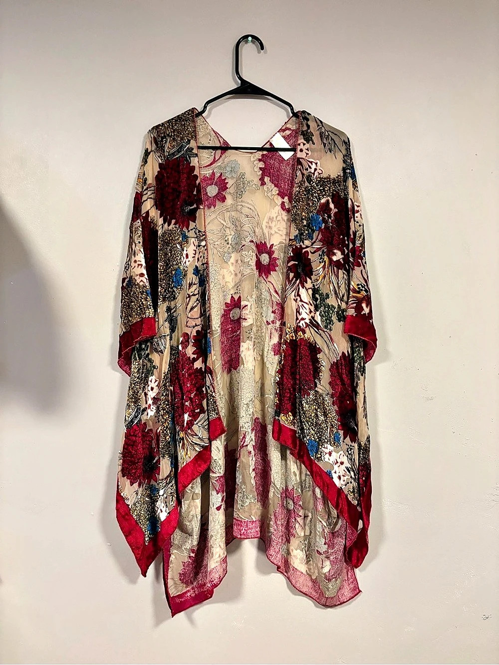Simply Noelle Floral Velvet Burnout Cardigan in Red & Beige